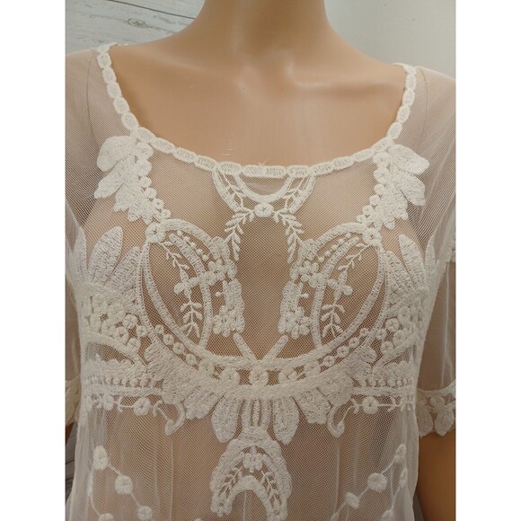 Umgee Women's Short Sleeve See Through Lace Floral Detailed Top Ivory S/M - Picture 2 of 10